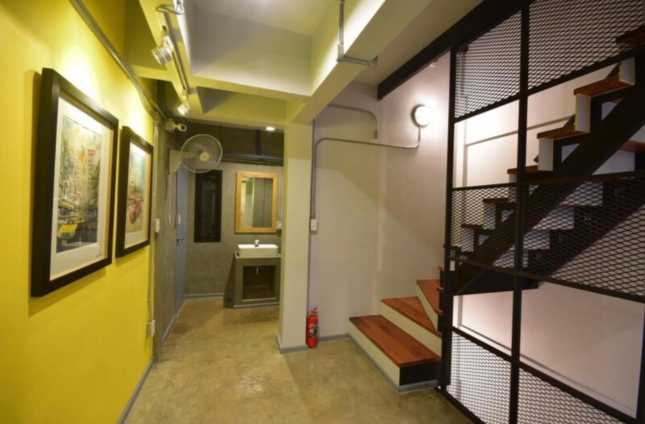 Bangkok Silom Chat Box Hostel Exterior foto