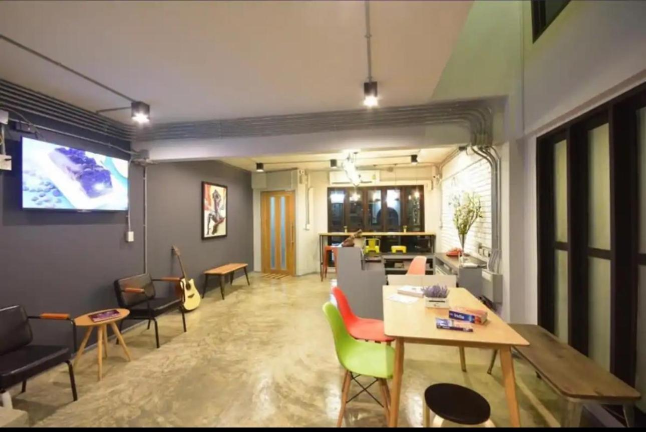 Bangkok Silom Chat Box Hostel Exterior foto