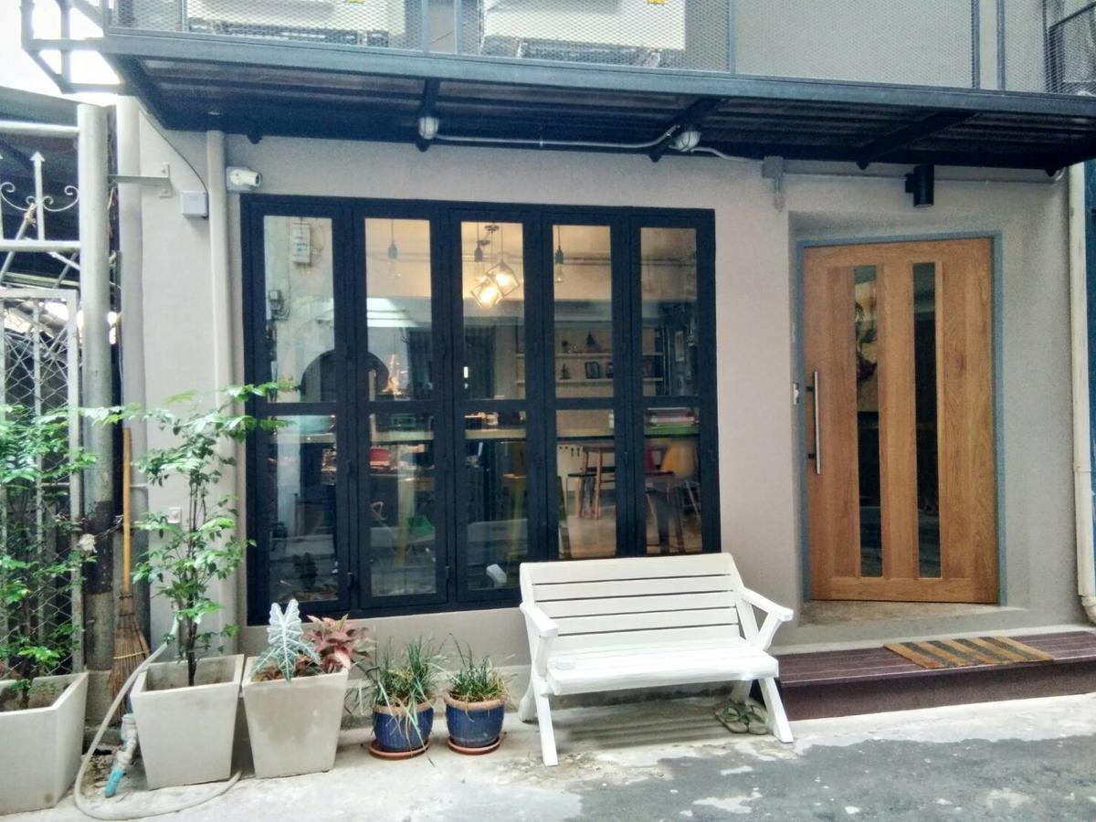 Bangkok Silom Chat Box Hostel Exterior foto